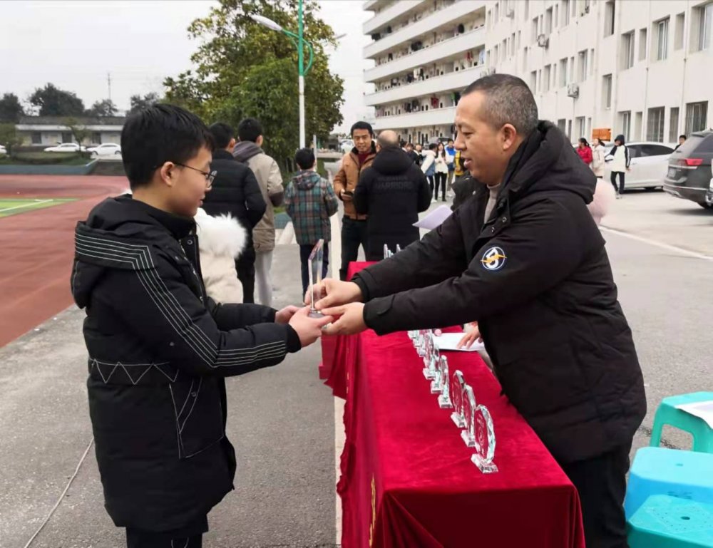 垫江八中:数理竞技场,激情人生梦