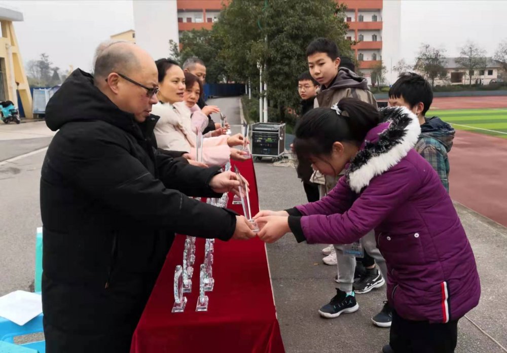 垫江八中:数理竞技场,激情人生梦