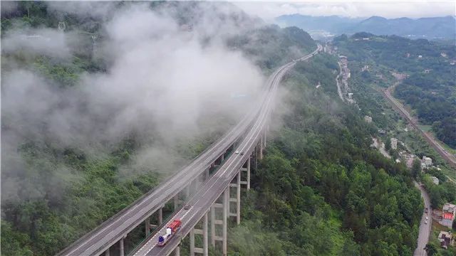 彭水:密织交通网,铺就脱贫路