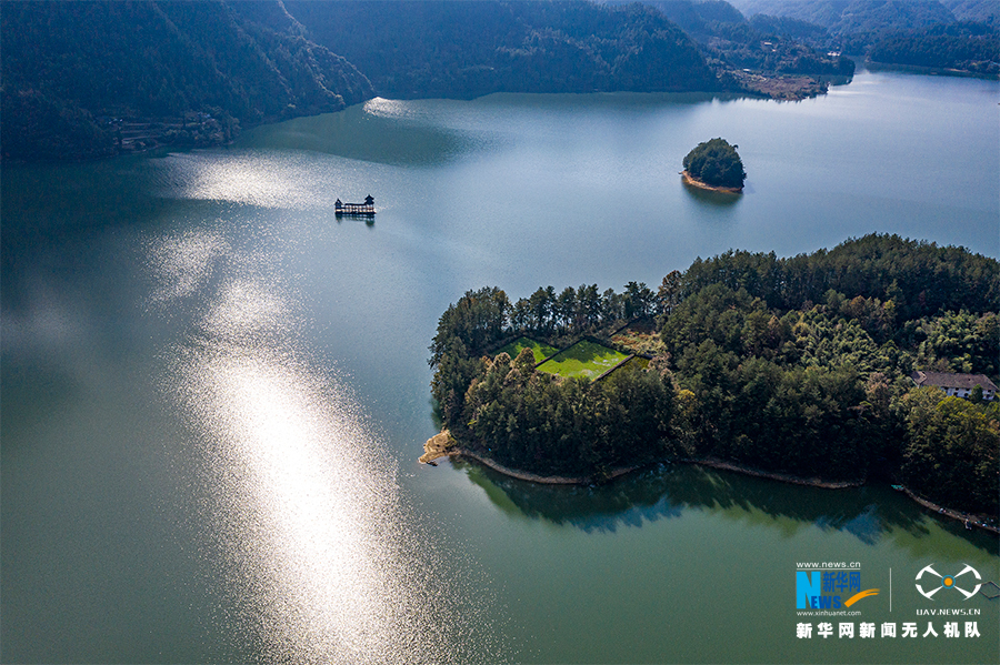 航拍重庆小南海:湖光山色好景致