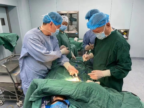 綦江区人民医院90岁高龄局部晚期乳腺癌患者手术成功