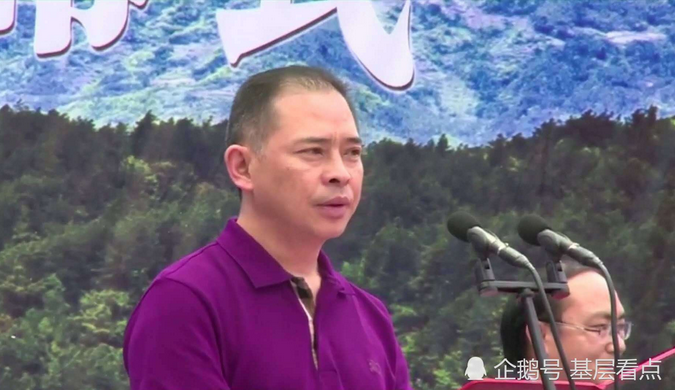 云阳县人民政府副县长贺玮宣布开 