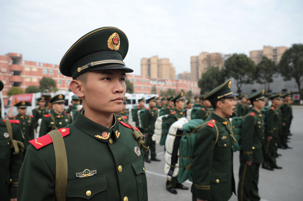 新战位迎考验武警重庆总队执勤第五支队新兵完成新训开启逐梦新征程