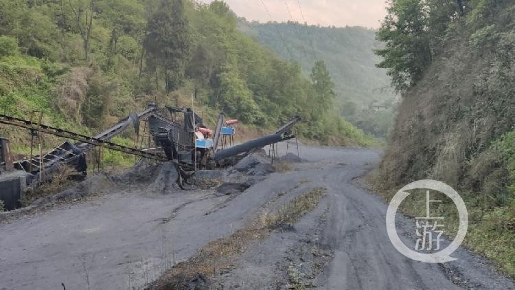 陕西女工程师帮家乡村民举报污染获刑案