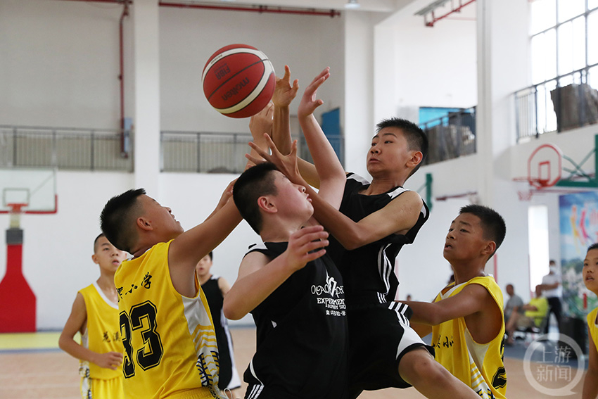 重庆市青少年篮球小学组锦标赛开赛