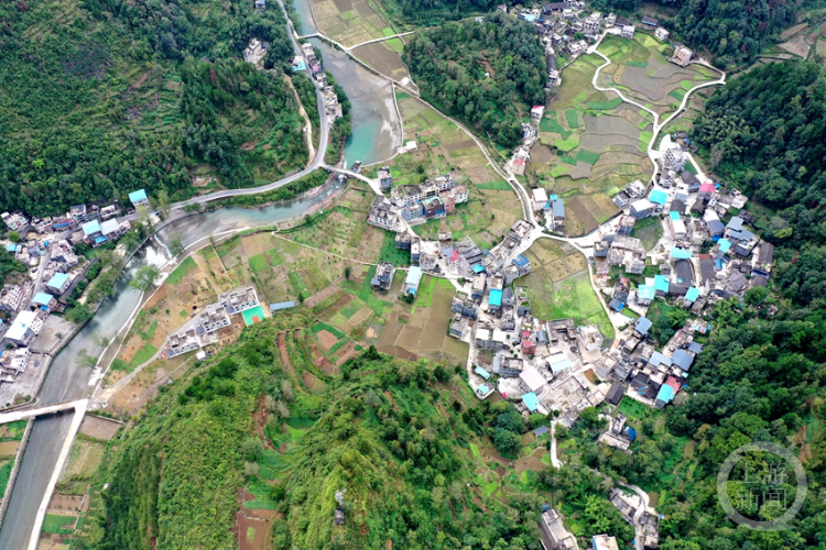 《兴隆村里正"兴隆"》组照五 储潇 摄于酉阳县铜鼓镇兴隆村《兴隆村里