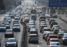 12月1日零时起 成都启动重污染天气黄色预警临时交通管理措施