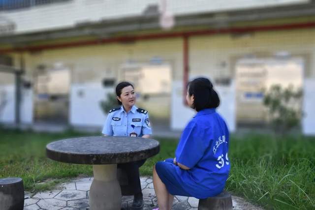 重庆江北看守所管教民警孔令岑:用爱感召在押人员 