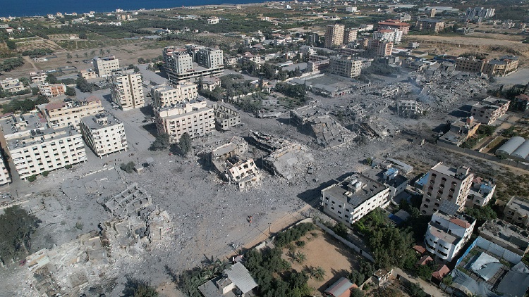 以軍23日夜間對加沙地帶的襲擊導致110人死亡，其中包括兒童和婦女