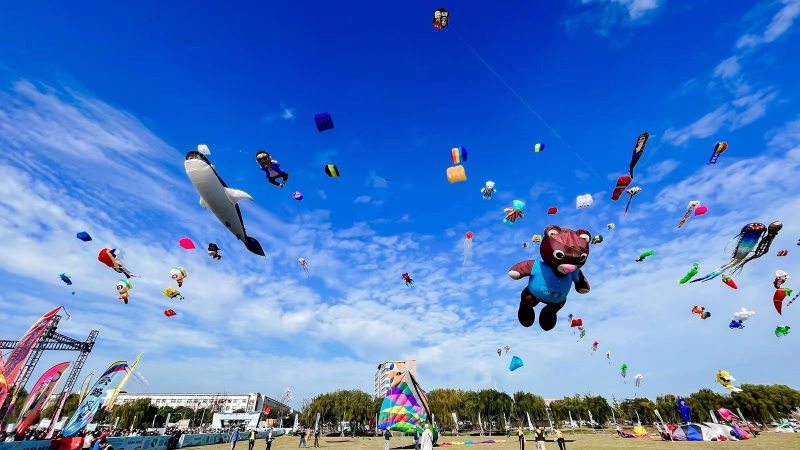 第二十四届太湖风筝节在江苏宜兴开幕
