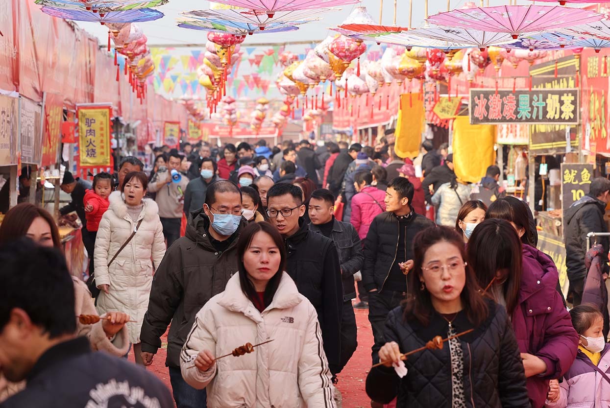 逛4000多年曆史的河灘古會看趕集人的表情包