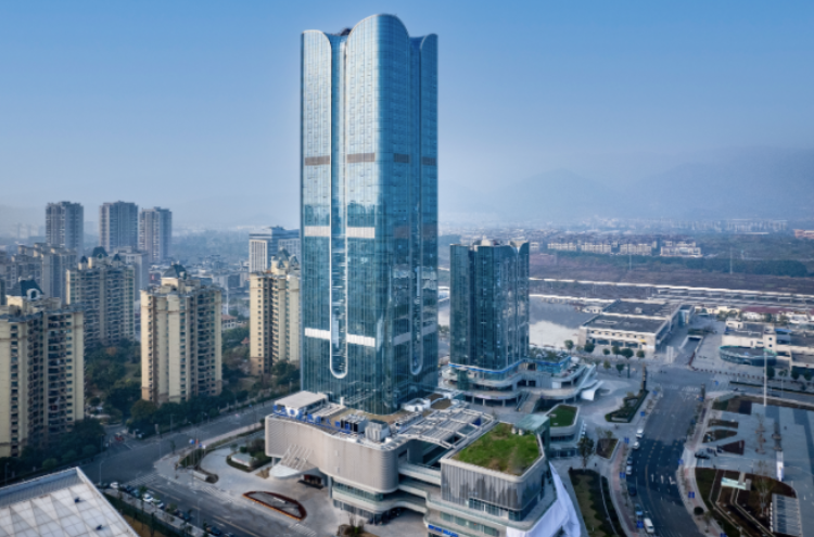 通过串联永川里,协信中心,华茂中心,世通大厦等商业节点,着力打造多