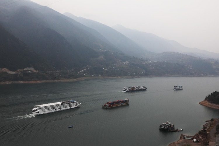 重庆巫山县:春游三峡正当时-上游新闻 汇聚向上的力量