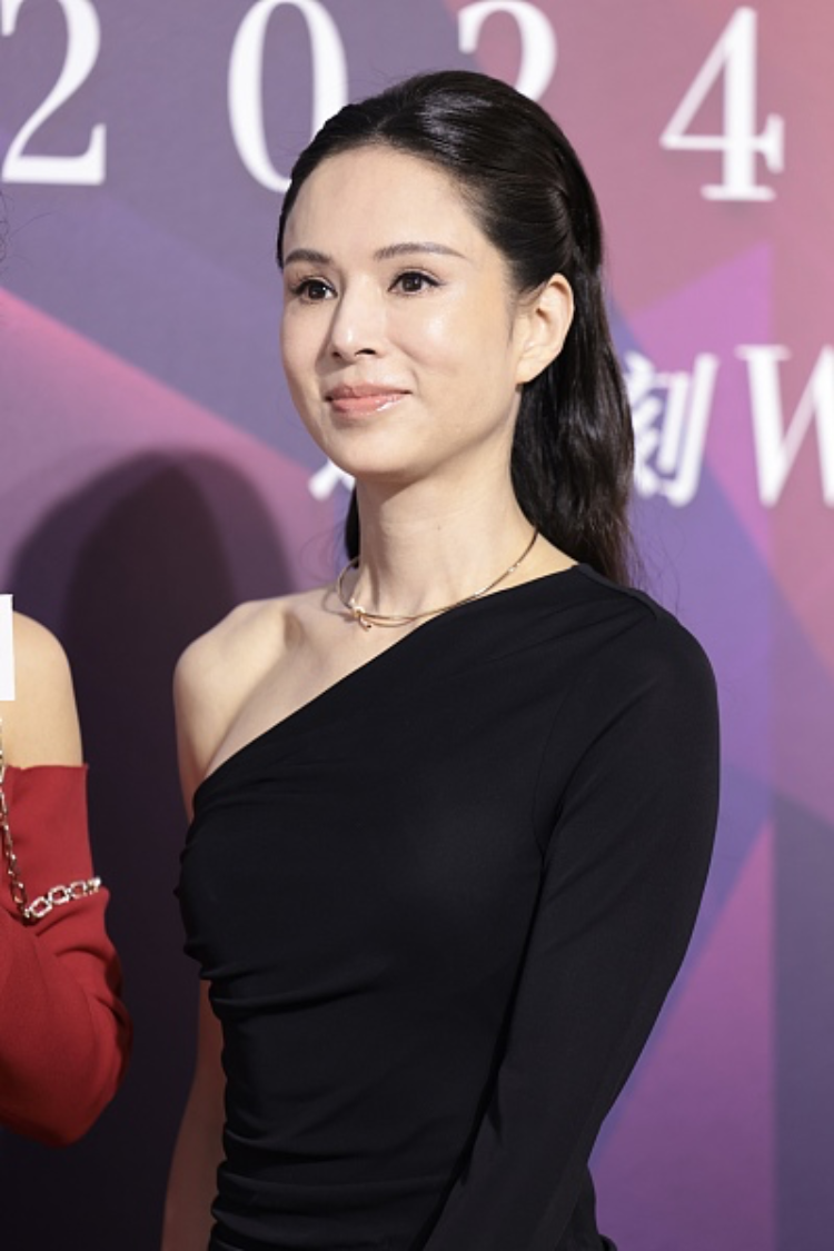 李若彤谈58岁未婚未育,曾因恋情抑郁,健身是救命恩人