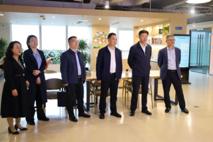 重庆市委统战部副部长李康调研巴南软件园·星洲座