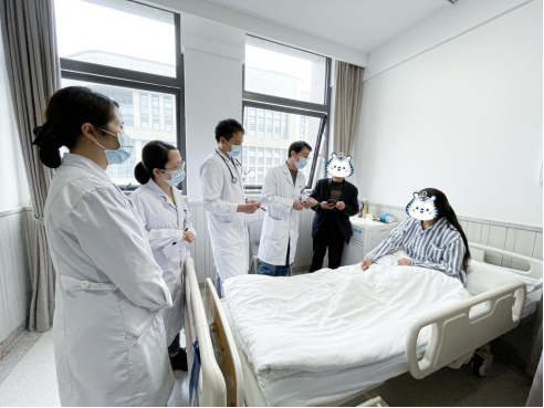 重庆医科大学附属巴南医院：以技载德，情暖患者