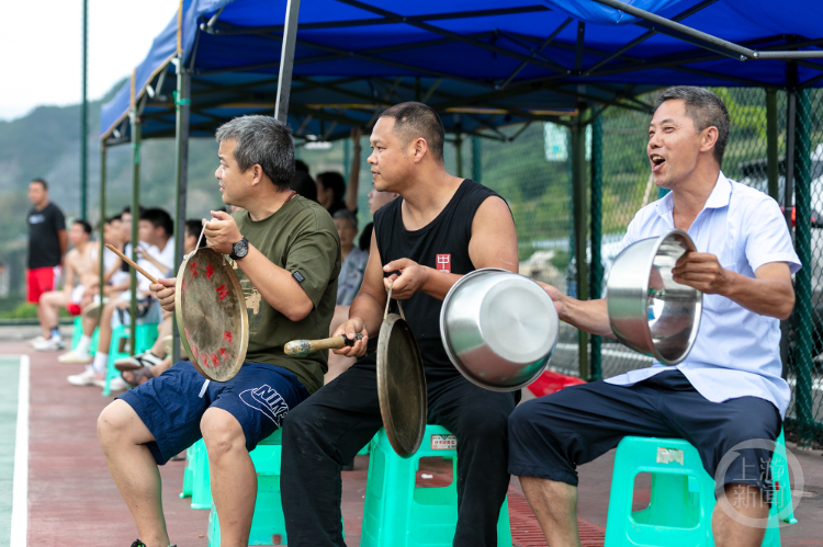 南川:头渡镇村ba篮球赛圆满落幕