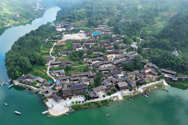 酉阳河湾山寨岛上住宿图片