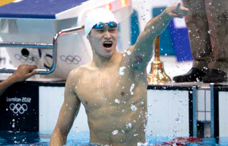 孙杨复出全国夏季游泳锦标赛预赛小组第一晋级决赛_孙杨禁赛四年期间转型带货结婚上学经历_孙杨晒刻苦训练视频发鸡汤:遇到困难向前 坚持可贵