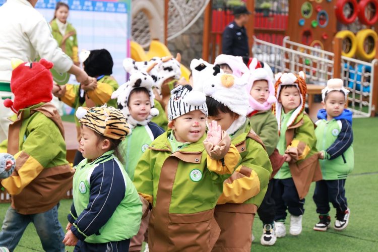 幼儿园体育游戏的感想__ 渝北区龙兴幼儿园科技体育节 