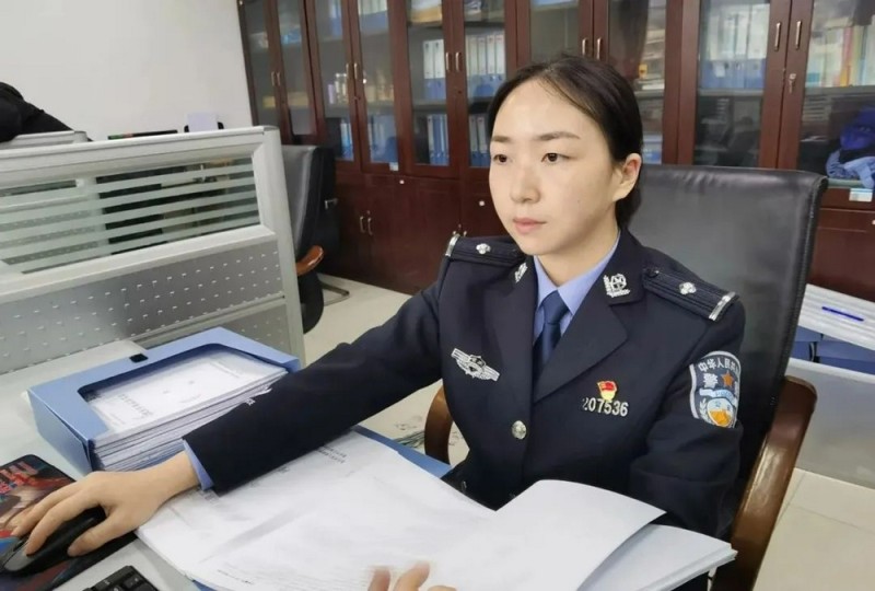 致敬了不起的她重庆经侦姑警营绽芳华