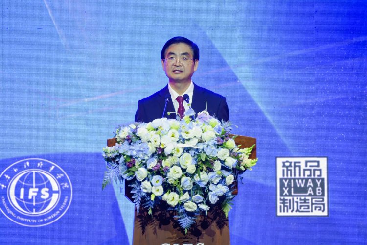 将毕业终章谱成未来华章 重外院服装与服饰设计专业毕业大秀惊艳这个夏天