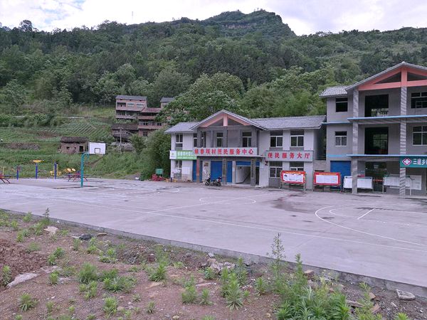 走基層之脫貧攻堅蹲點日記│三建鄉綠春壩村:精準扶貧讓貧困村有了新