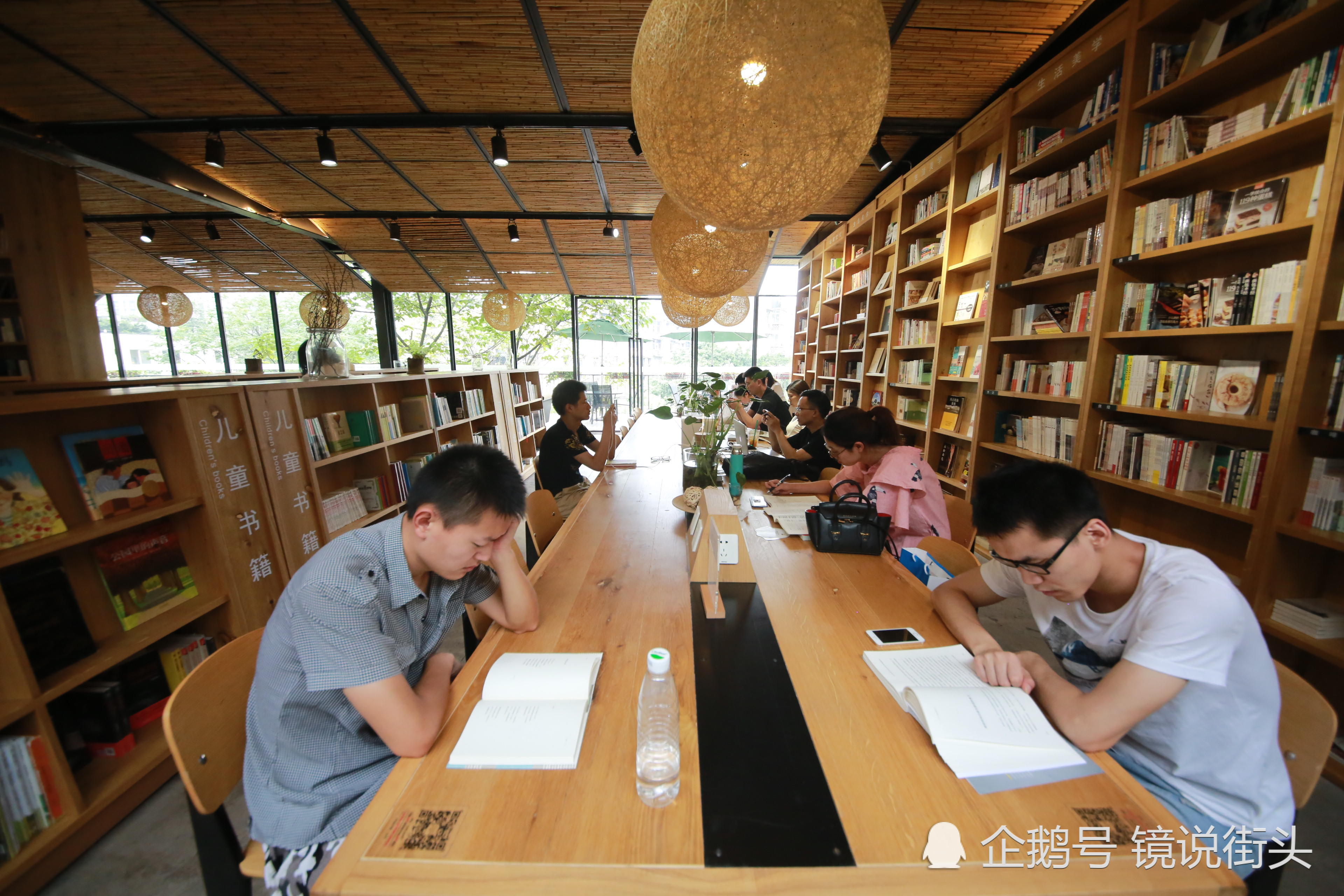 邂逅重庆最美图书馆 高颜值文艺范刷爆朋友圈