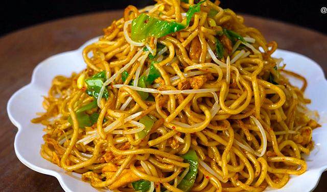 饭店大厨教你正确做炒面