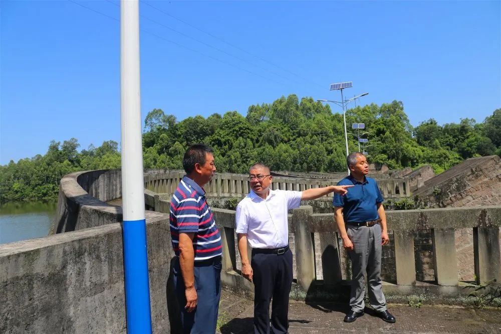 永川区水利局,惠永水务相关负责人陪同调研.