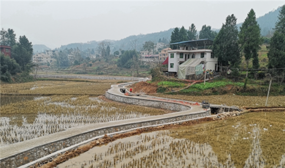 酉阳县桃坡村河道整治工程近尾声,可解决水田灌溉问题