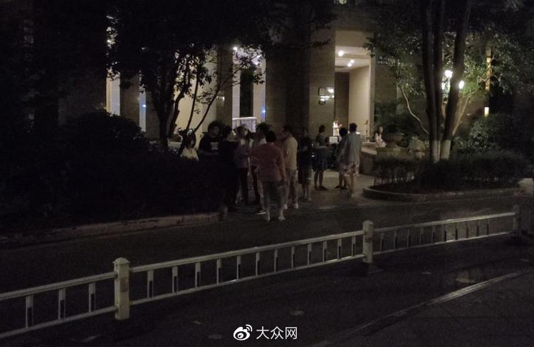 女孩陪领导赴宴遭性侵致死_男童遭汽车碾压_校内身亡小学生母亲