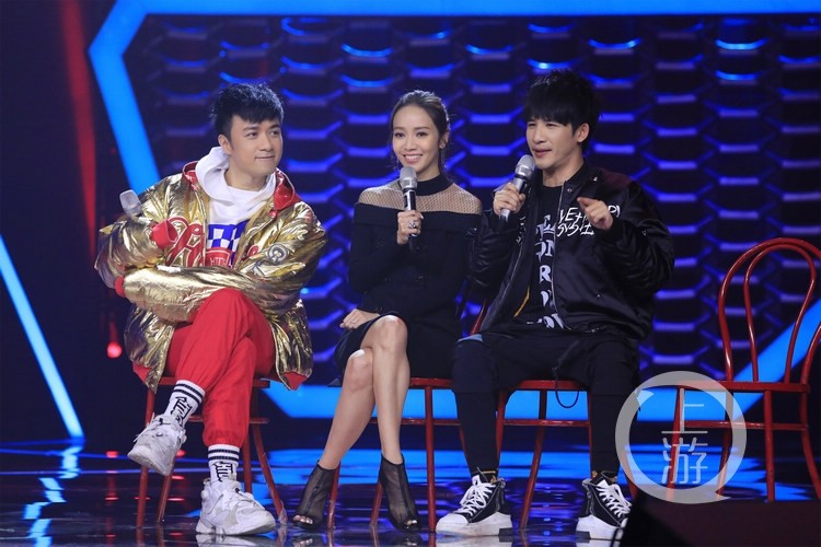 《蒙面唱将猜猜猜》录制收官:吴青峰是爆点担当,古巨基"演"得最辛苦