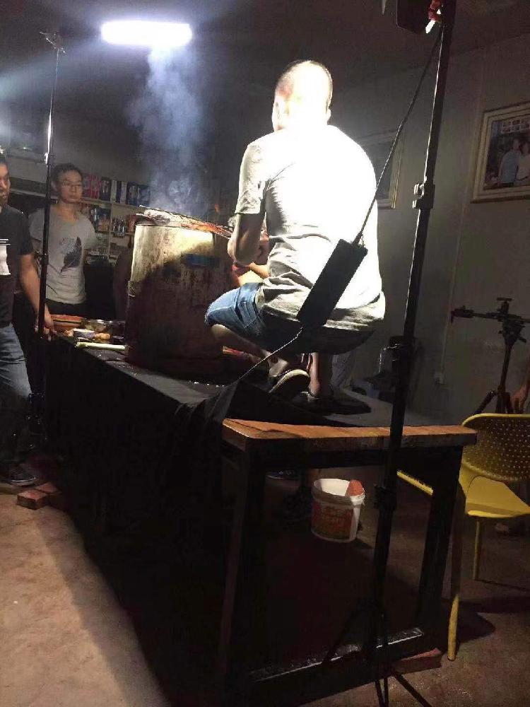 2144172727.jpg