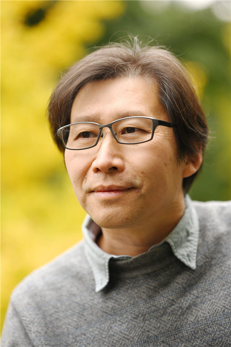 成渝星光61寻找双城文体名人⑨让诗歌赶上互联网浪潮鲁奖得主李元胜