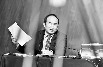 湖北前首富兰世立在遭受监视居住之后潜逃出国