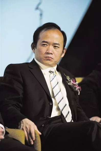 湖北前首富兰世立在遭受监视居住之后潜逃出国