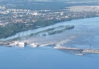 赫尔松地区卡霍夫卡水电站遭袭 库区储水泄漏