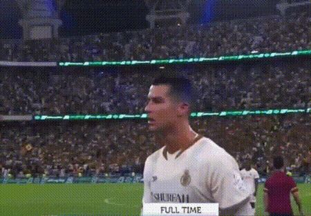 拉什福德进球韦霍斯特首球_曼联欧联杯4-1贝蒂斯_欧联杯室外气温-1℃ 曼联队长b费脱外套给球童