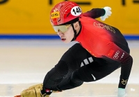 短道速滑世锦赛，林孝埈1000米与韩国选手相撞未进半决赛