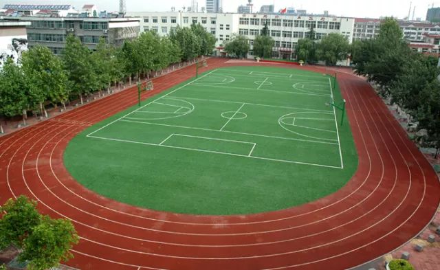延安中小学校体育场地向社会开放市民嗨翻天 上游新闻