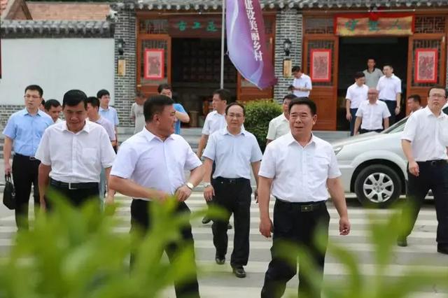 潍坊市委书记刘曙光到潍城区麓台大学生文旅创业谷视察指导工作