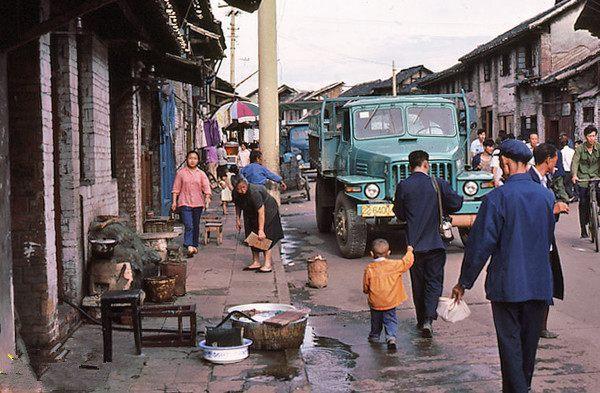 一些贵阳的老照片，带你穿越到1983年记忆中的贵阳！