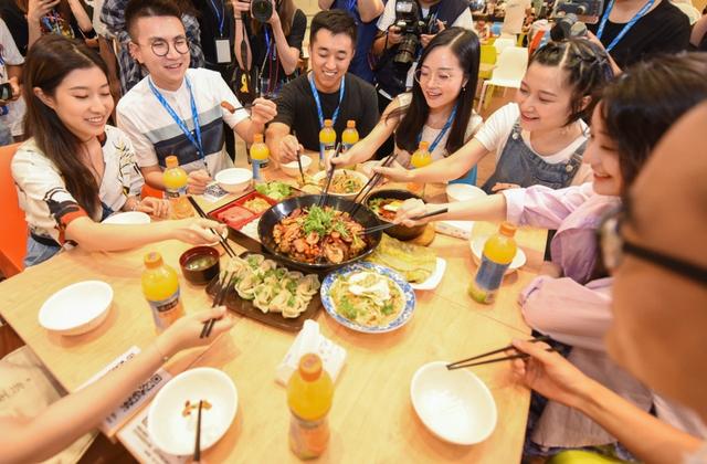 从传承跑到衣食住行 苏宁承包1200管培生所有福利