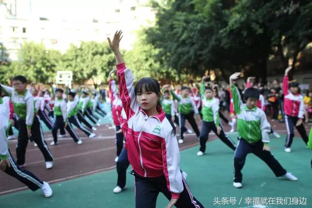 《卢沟谣》响彻观众眼前！资阳雁江二小为这个秋天唱了一出好戏