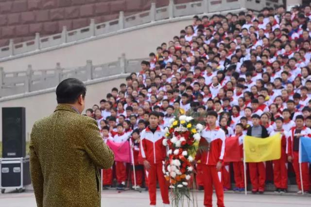 缅怀先烈 不忘国耻：安徽淮北天一1300名学生赴台儿庄红色研学游