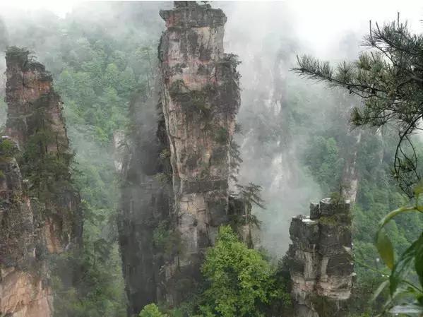 在张家界旅游下雨了怎么办，看得到风景吗