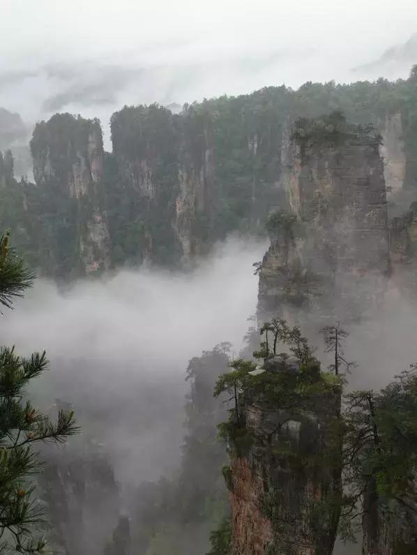 在张家界旅游下雨了怎么办，看得到风景吗