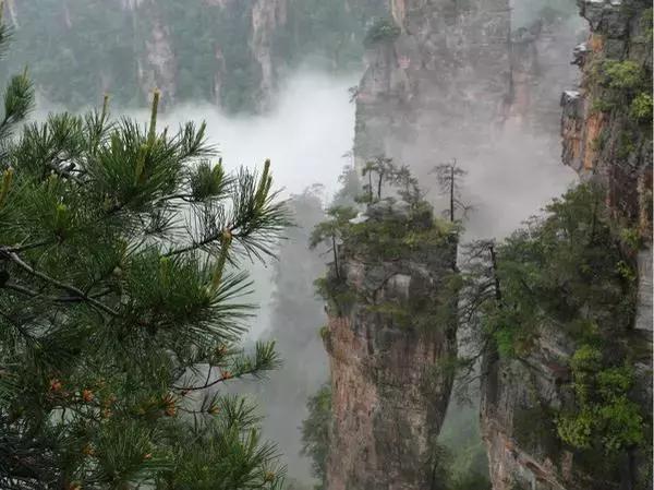 在张家界旅游下雨了怎么办，看得到风景吗