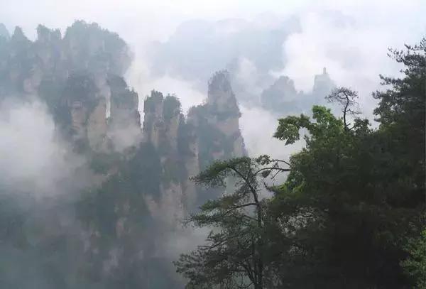 在张家界旅游下雨了怎么办，看得到风景吗